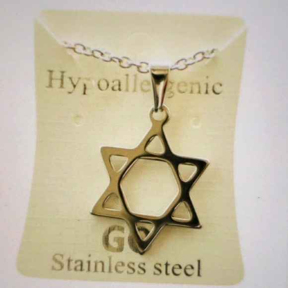 💋2/$12💋 Star of David Pendant w/chain - Picture 3 of 3